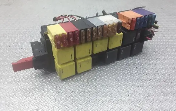 Mercedes-Benz S W220 Fuse module A0295450432