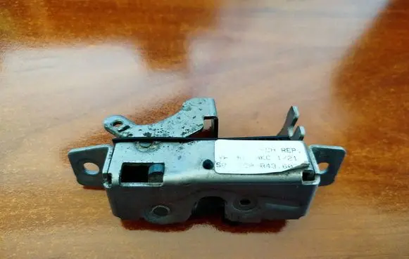 Volkswagen Crafter Rear door lock 7C0843602E 7C0843602