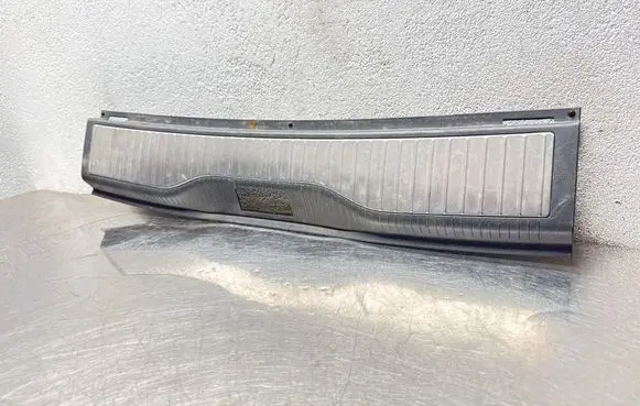 Opel Zafira B Trunk/boot sill cover protection 13131330 322225228