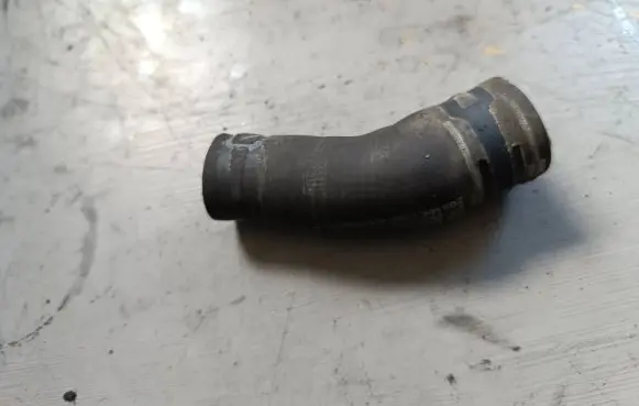 Mercedes-Benz E W212 Engine coolant pipe/hose A6512032182