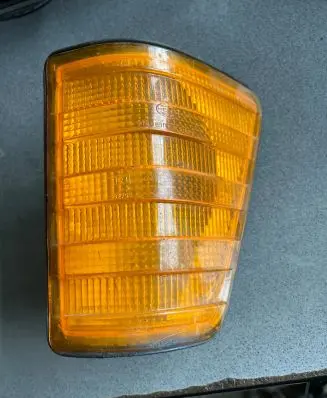 Mercedes-Benz 207 310 Front indicator light 32757R6
