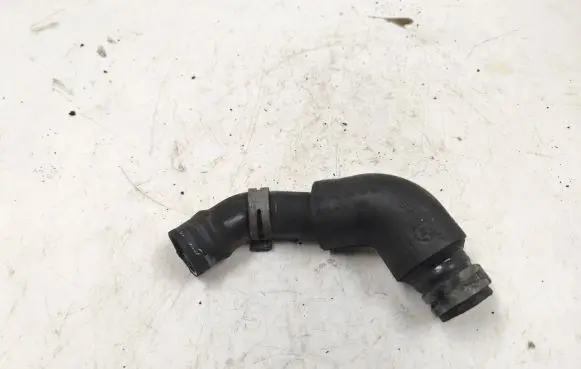 Mercedes-Benz A W169 Engine coolant pipe/hose A6400100382