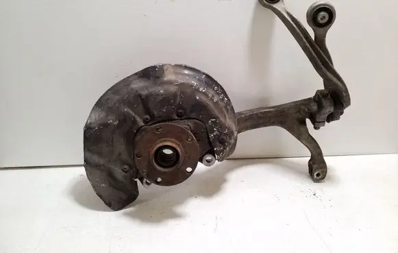 Audi A6 S6 C6 4F Front wheel hub 4F0257
