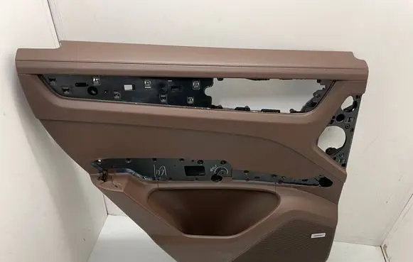 Porsche Cayenne (9Y0 9Y3) Rear door card panel trim