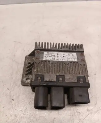 Coolant fan relay