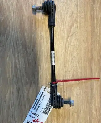 Volvo XC40 Front anti-roll bar/sway bar 32221271 1670473