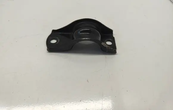 Dodge Challenger Sway bar bush bracket, front 718AA 718aa582