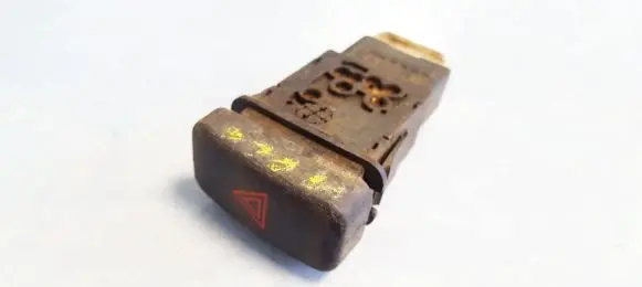 Mazda 626 Hazard light switch 03190000 66h0age41