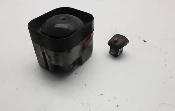 Volvo XC90 Alarm system siren 8637399 F005V00210 30795247