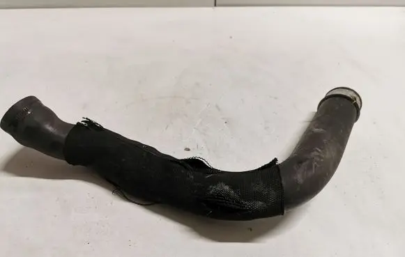 Mercedes-Benz C W203 Engine coolant pipe/hose