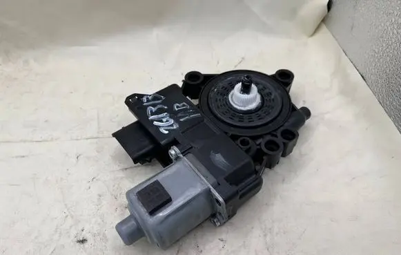 KIA Ceed Rear glass lock/latch C569 83460J7020
