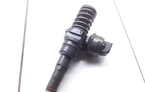 Volkswagen Sharan Fuel injector 038130073AK 0414720038