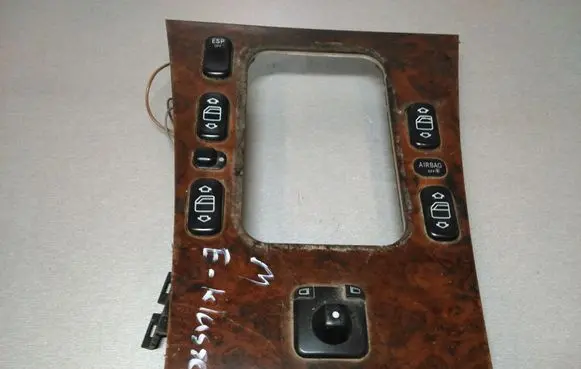 Mercedes-Benz E W210 Electric window control switch 2108211151 2106808639 2108213551