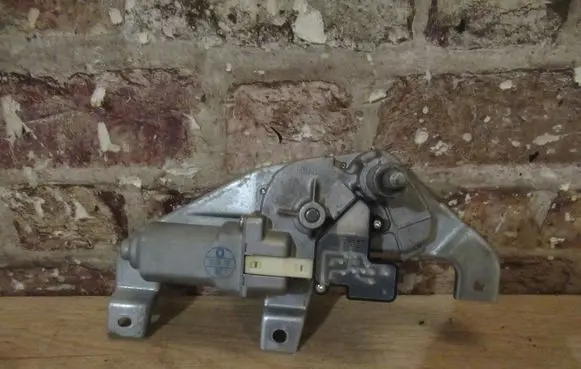 Suzuki Swift II Tailgate strut 