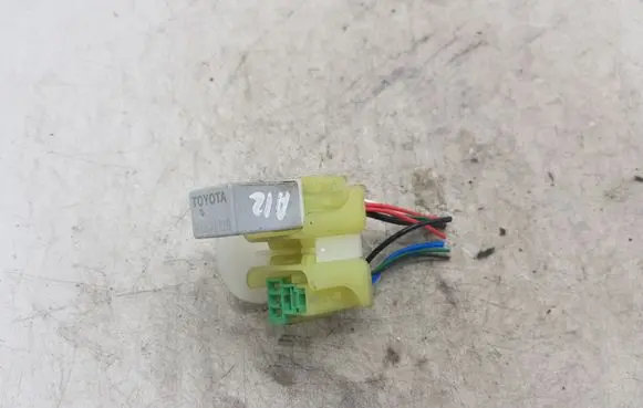 Nissan X-Trail T30 Other relay 9008087019