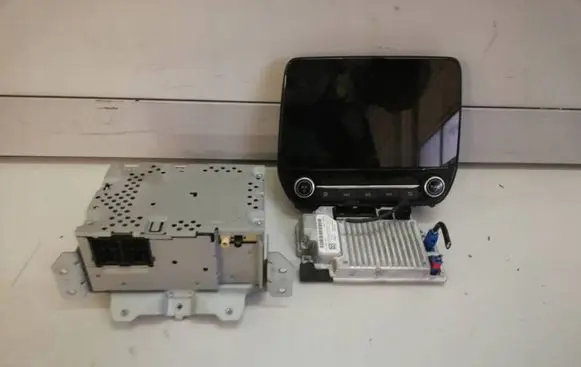 Ford Fiesta Radio/CD/DVD/GPS head unit H1BT18C815HL H1BT14G371AHA