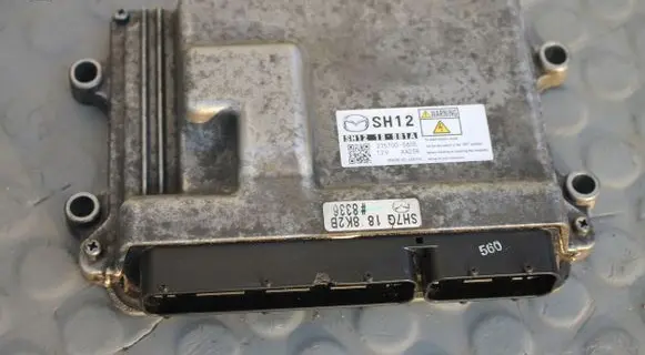 Mazda CX-5 Engine control unit/module SH1218881A