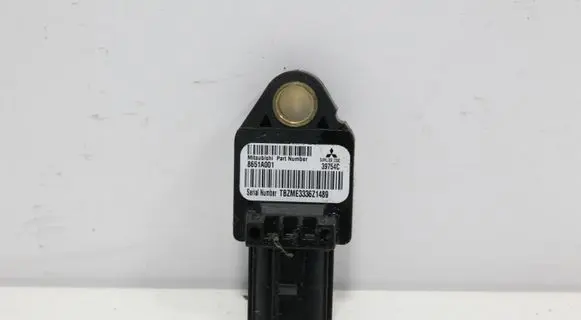 Citroen C-Crosser Airbag deployment crash/impact sensor 0651A001 39754C TBZME3336Z1489