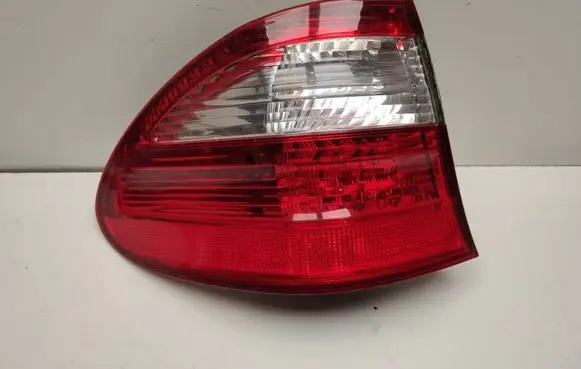 Mercedes-Benz E W211 Rear/tail lights A2118201564