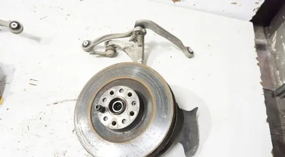 Volkswagen Phaeton Front wheel hub spindle knuckle