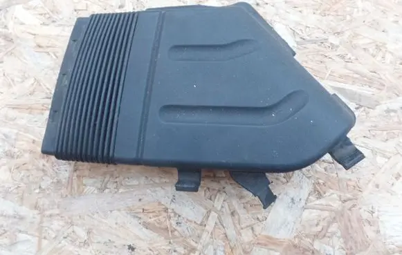 Audi A4 S4 B6 8E 8H Air intake duct part 8E0129617