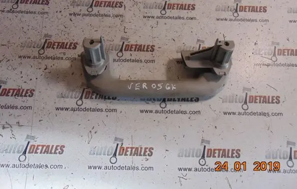 Toyota Corolla Verso AR10 Rear interior roof grab handle