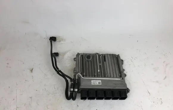 BMW 7 G11 G12 Engine control unit/module 8669889 030028236 0281016201