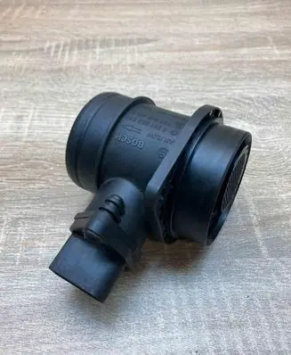 Volkswagen Golf Plus Mass air flow meter 038906461B 0281002531 BKC