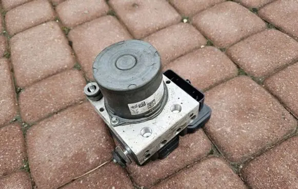 Opel Crossland X ABS Pump 9834565080