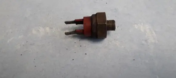 Volkswagen Golf II Coolant temperature sensor 035919369b