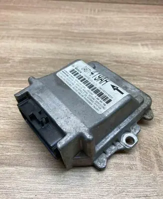 Chrysler PT Cruiser Airbag control unit/module 04671419AH 0285001706