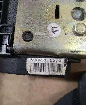 Renault Scenic II - Grand scenic II Front seatbelt 8200309209