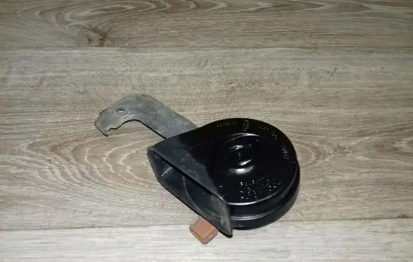 Volvo V50 Horn signal 0055306