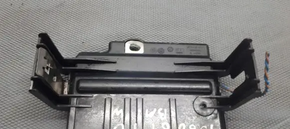 BMW 1 E81 E87 Relay mounting block 6936653