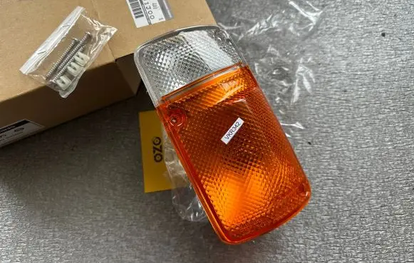 Nissan Patrol Y60 Front indicator light B612501J00