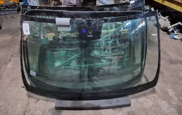 Mercedes-Benz E W212 Front windscreen/windshield window
