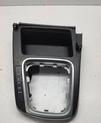KIA Ceed Gear shifter surround trim plastic 84615j7000 84631-j7100 93300J7040