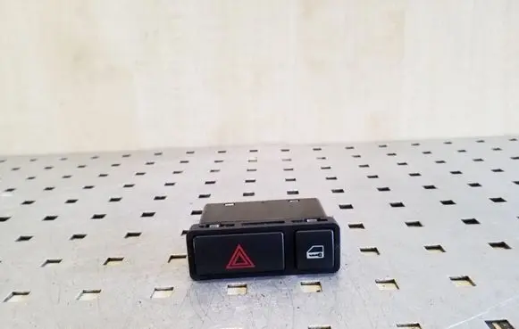 BMW 3 E46 Hazard light switch 61318368920
