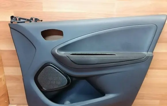 Renault Zoe Front door card panel trim 809003321R 6835D16 006835D16