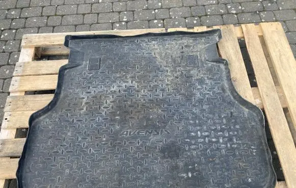 Toyota Avensis T250 Rubber trunk/boot mat liner 
