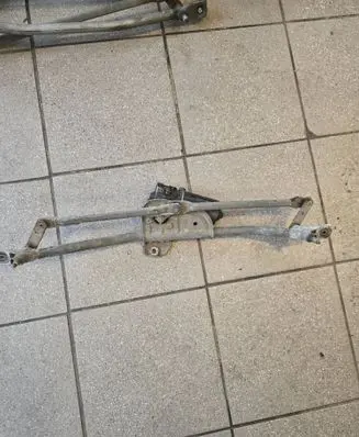 Audi A6 S6 C5 4B Front wiper linkage and motor 058981006 0390241140 4B1955113