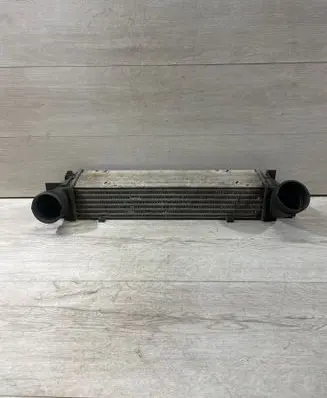 BMW 3 E90 E91 Intercooler radiator 7800680