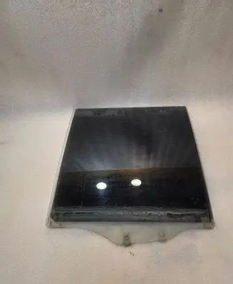 Mitsubishi Pajero Rear door window glass 43R00033 DOT20