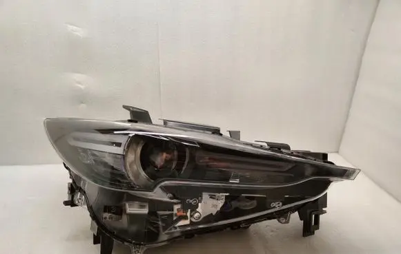 Mazda CX-5 II Headlight/headlamp K124-51030