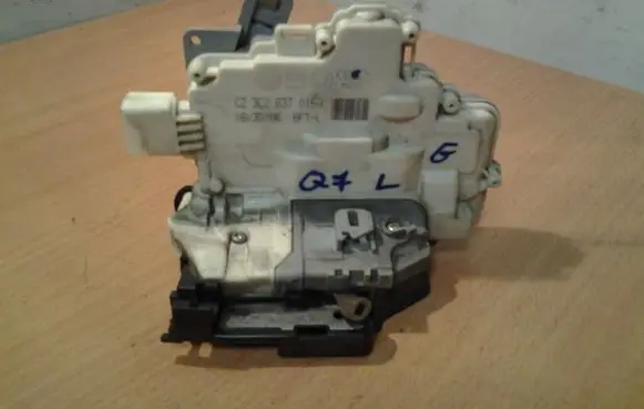 Audi Q7 4L Rear door lock 3C2837015A