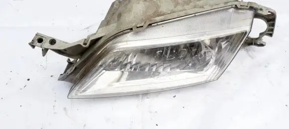 Mazda Premacy Headlight/headlamp 206098B