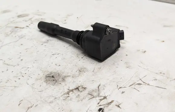 BMW 2 F46 High voltage ignition coil 8643360 260181015 77850002