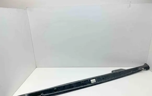 Trunk/boot sill cover protection