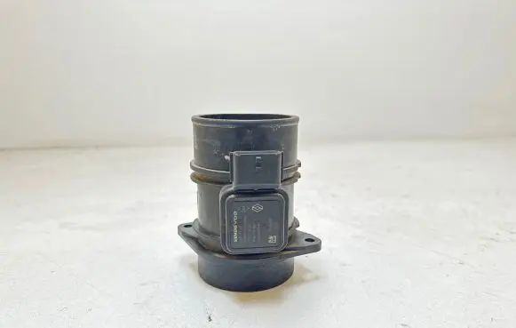 Nissan Note (E11) Mass air flow meter 8200299956 8200358901 5WK97007