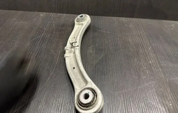 Porsche Cayenne (92A) Rear control arm 7L0505375A